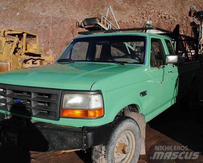 Ford F-250 Pikapai / Bortiniai sunkvežimiai
