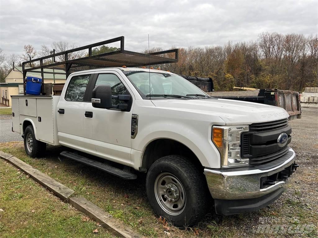 Ford F-350 Visuotinės / bendrosios paskirties automobiliai