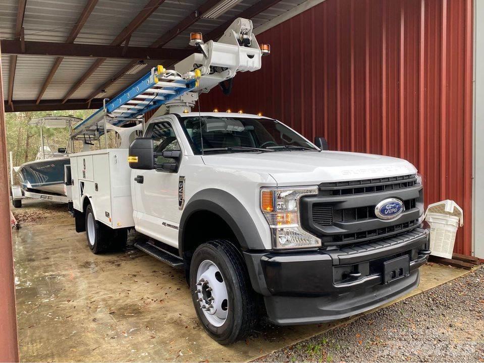 Ford F-450 Ant vilkikų montuojamos kėlimo platformos