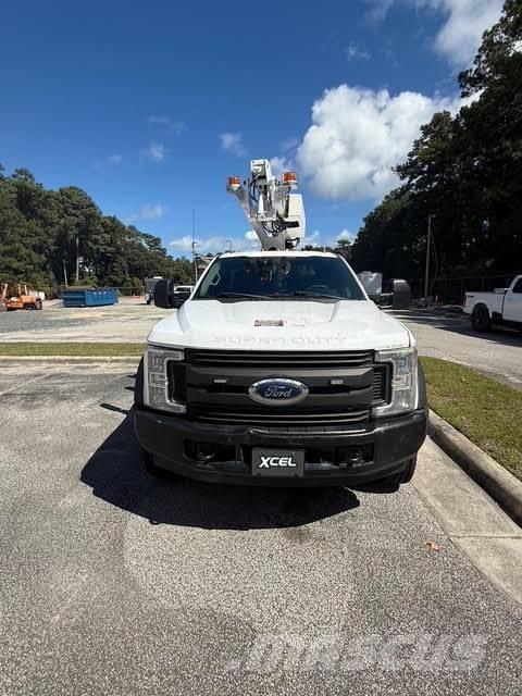 Ford F-450 Ant vilkikų montuojamos kėlimo platformos