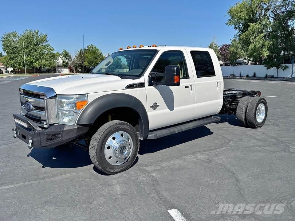 Ford F-550 Važiuoklė su kabina