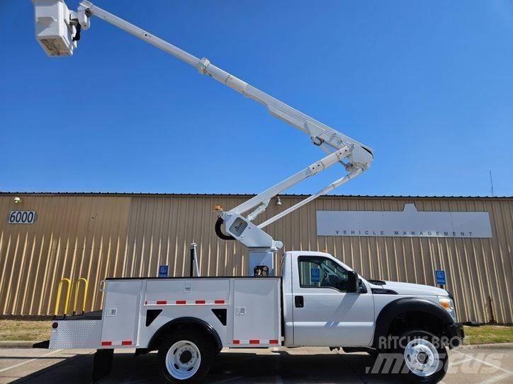 Ford F - 550 Ant vilkikų montuojamos kėlimo platformos