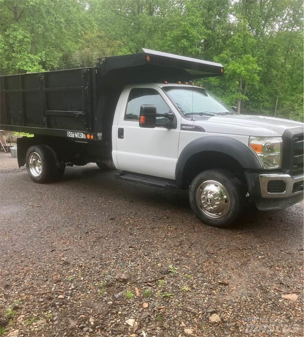 Ford F-550 Savivarčių priekabų vilkikai