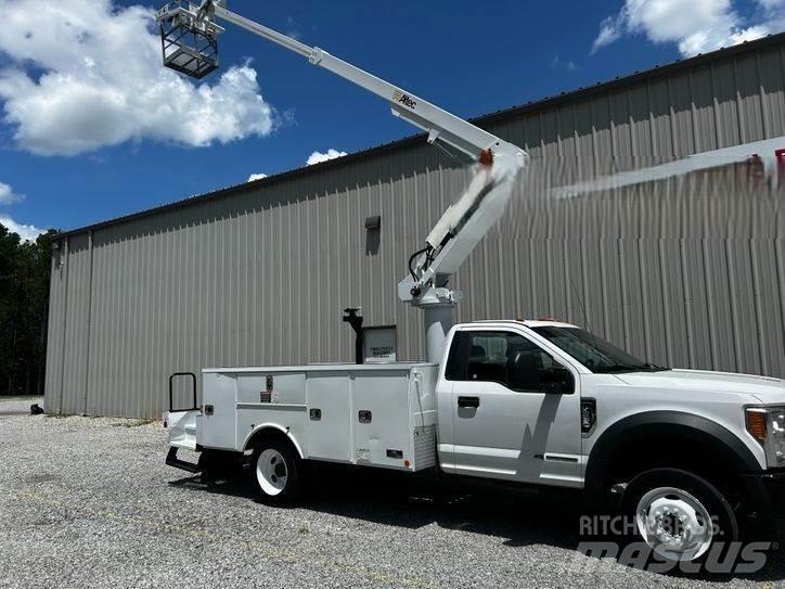 Ford F-550 Ant vilkikų montuojamos kėlimo platformos