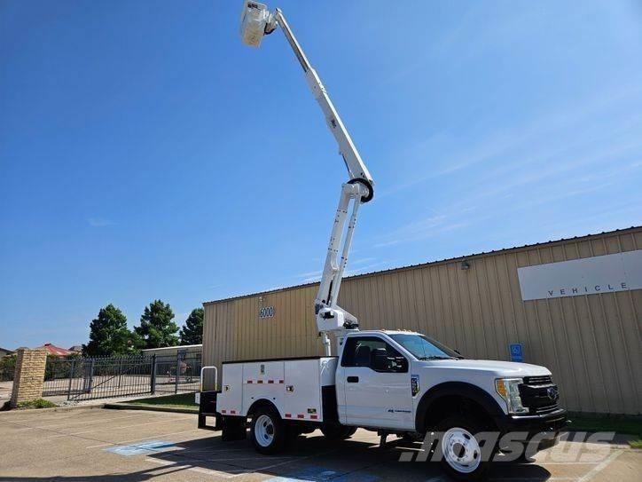 Ford F-550 Ant vilkikų montuojamos kėlimo platformos