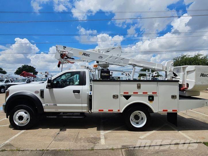 Ford F-550 Ant vilkikų montuojamos kėlimo platformos