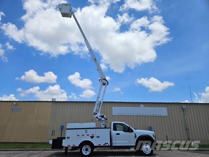 Ford F-550 Ant vilkikų montuojamos kėlimo platformos