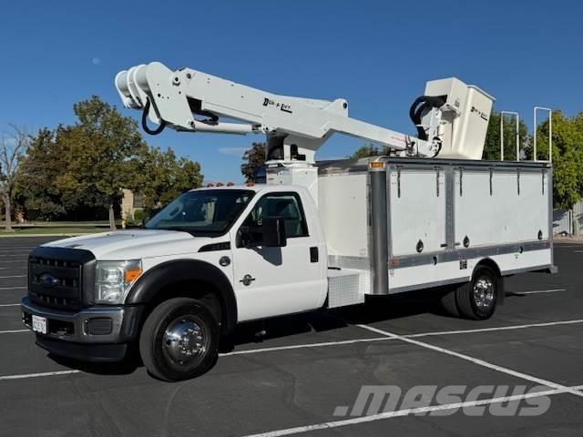 Ford F-550 Ant vilkikų montuojamos kėlimo platformos
