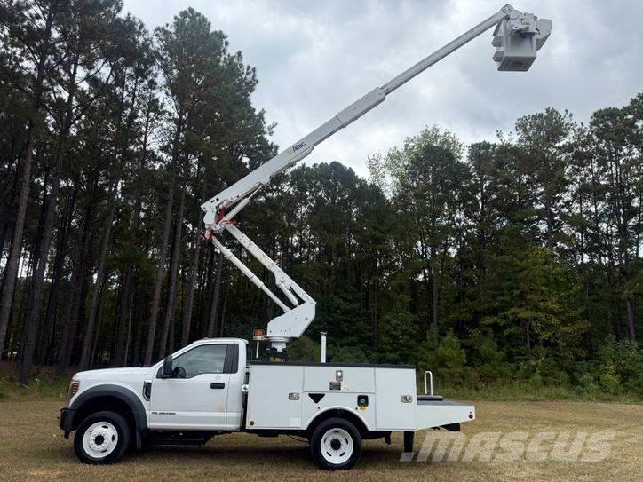 Ford F-550 Ant vilkikų montuojamos kėlimo platformos