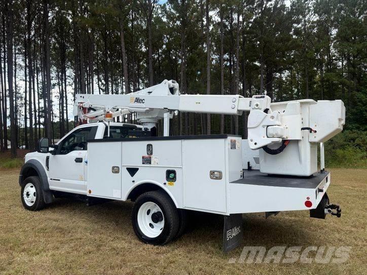 Ford F-550 Ant vilkikų montuojamos kėlimo platformos
