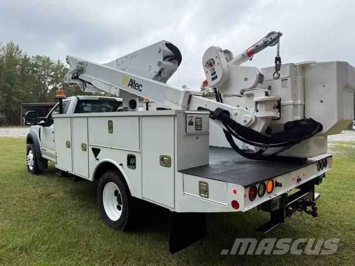 Ford F-550 Ant vilkikų montuojamos kėlimo platformos