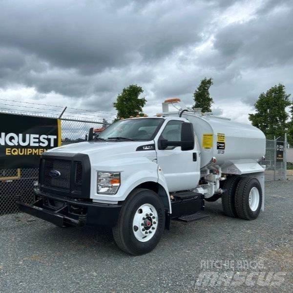 Ford F-750 Automobilinės cisternos