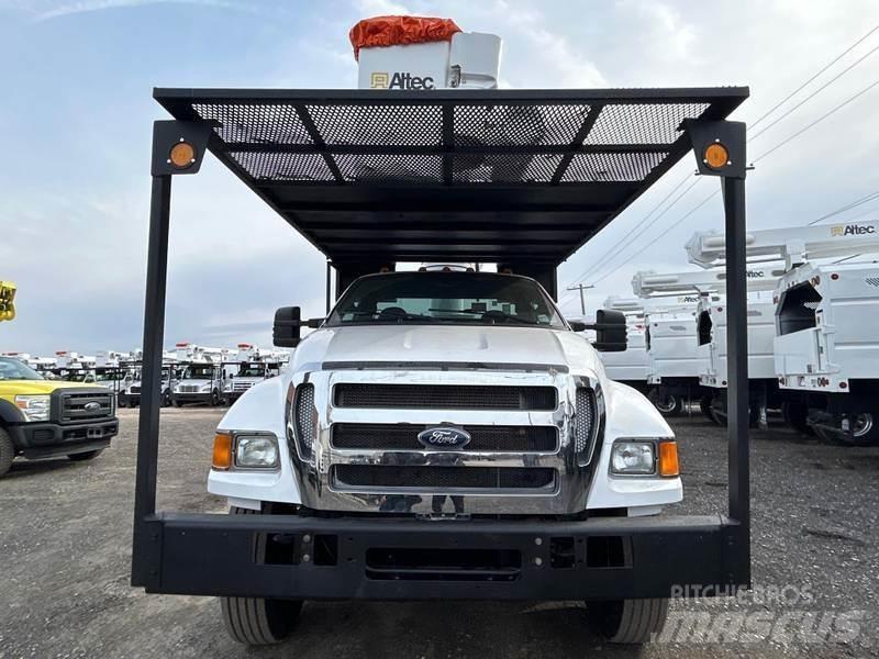 Ford F-750 Ant vilkikų montuojamos kėlimo platformos