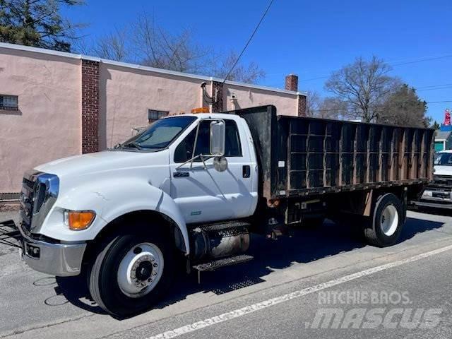 Ford F-750 Savivarčių priekabų vilkikai