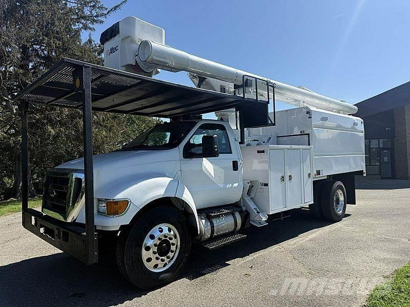 Ford F-750 Ant vilkikų montuojamos kėlimo platformos