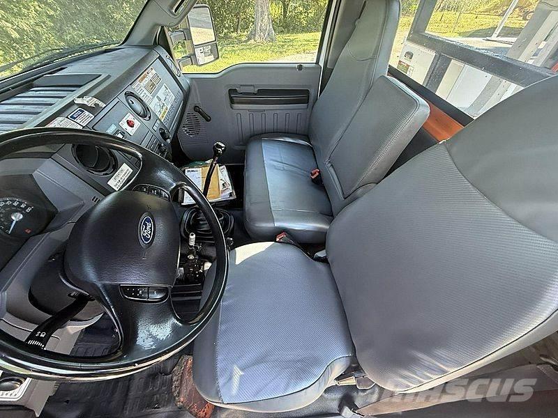 Ford F-750 Ant vilkikų montuojamos kėlimo platformos
