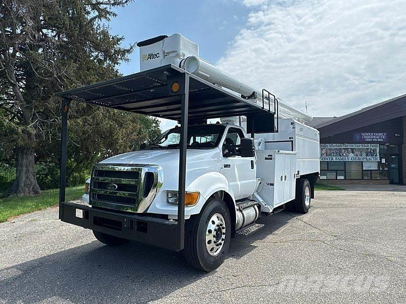 Ford F-750 Ant vilkikų montuojamos kėlimo platformos
