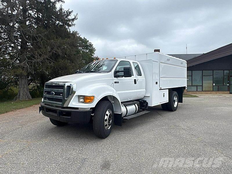 Ford F-750 Sunkvežimiai skiedroms vežti