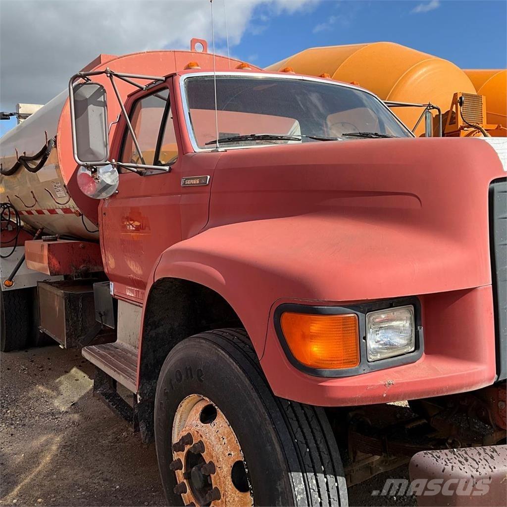 Ford F-800 Automobilinės cisternos