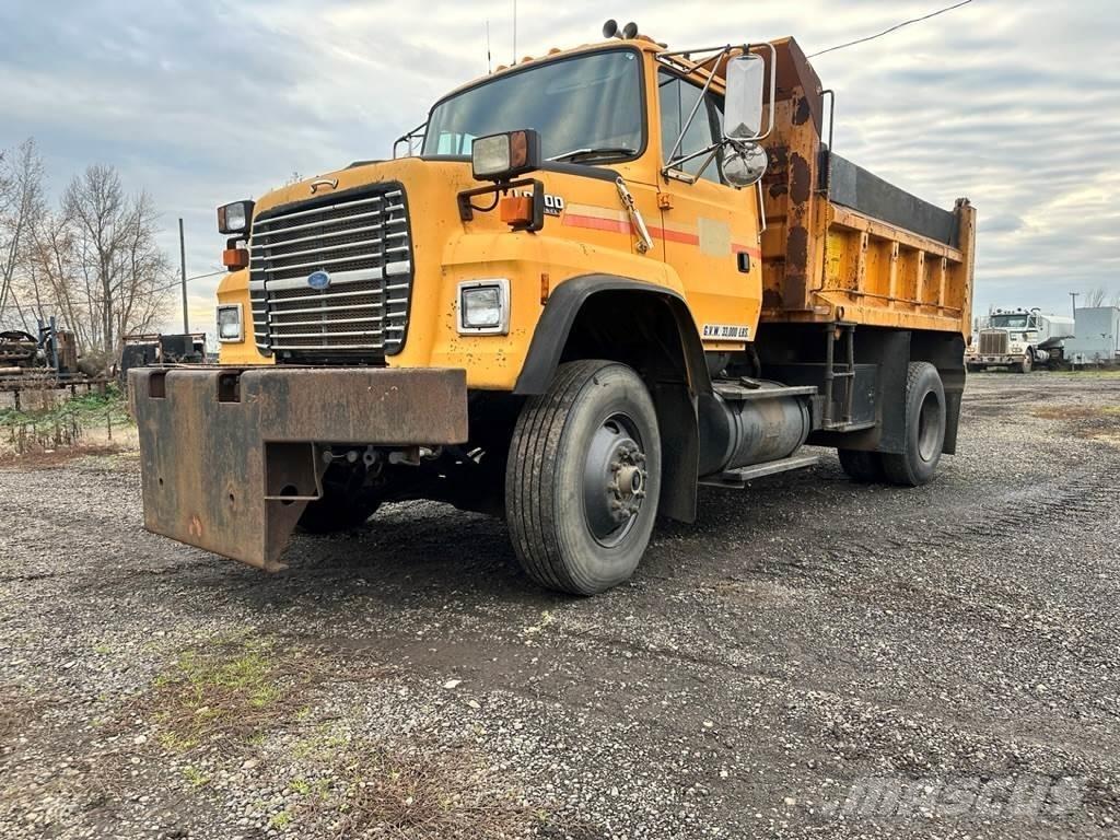 Ford L8000 Savivarčių priekabų vilkikai