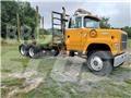 Ford L8000 Miškovežių vilkikai