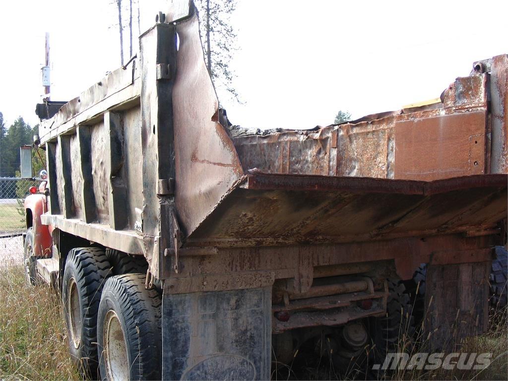Ford T850 Savivarčių priekabų vilkikai