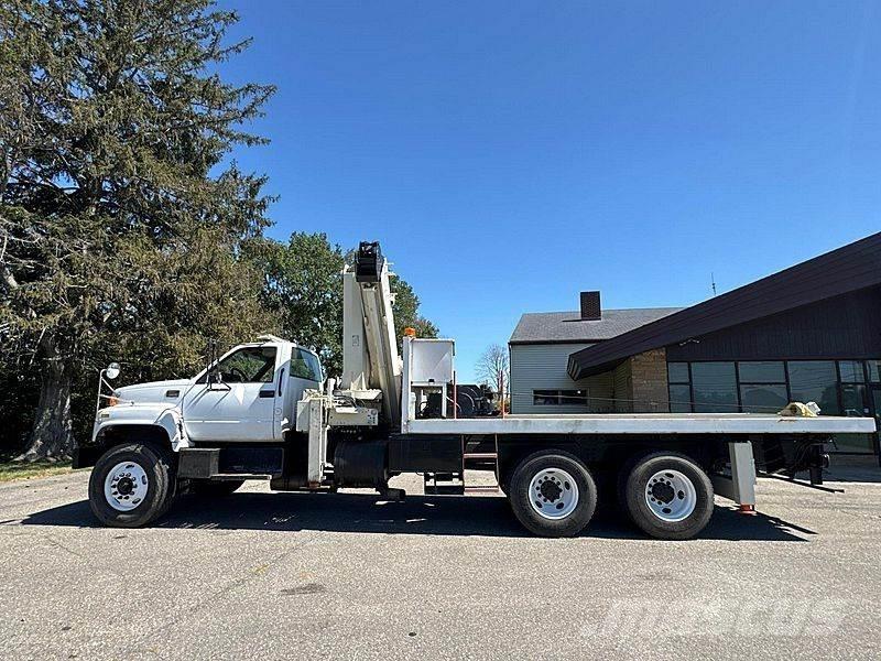 GMC C8500 Medienos kranai
