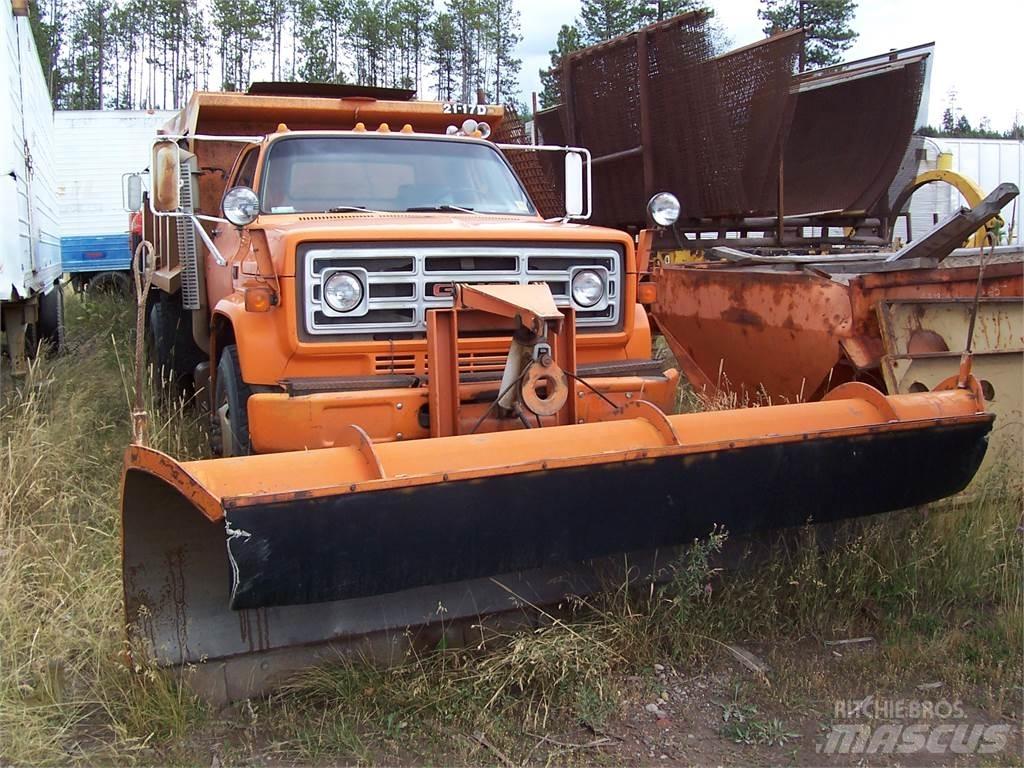 GMC Other Sniego peiliai ir valytuvai