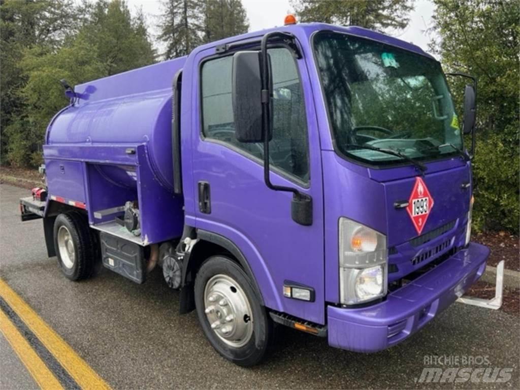 Isuzu NPR Automobilinės cisternos