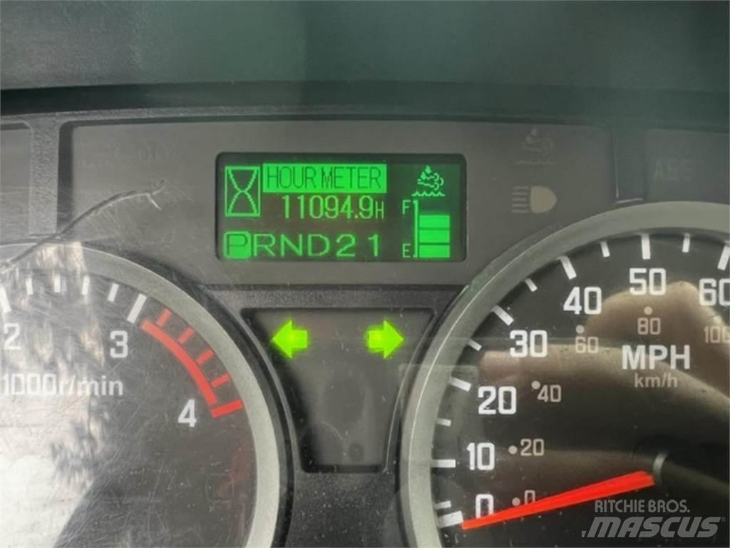 Isuzu NPR Automobilinės cisternos