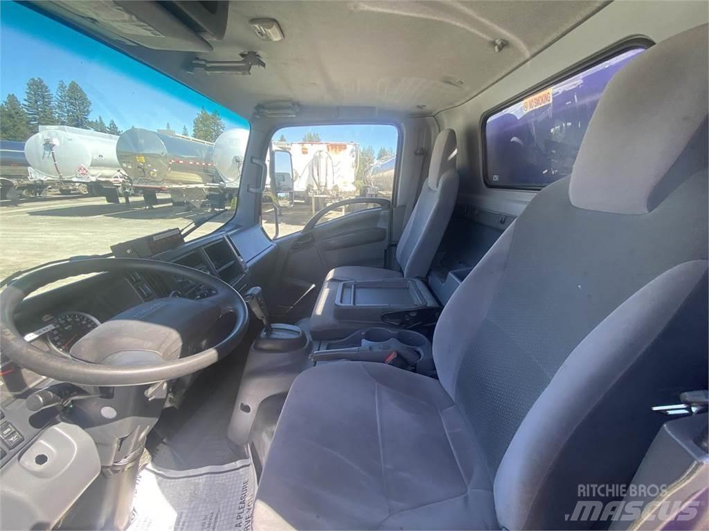 Isuzu NQR Automobilinės cisternos
