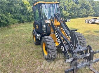 JCB 407 Naudoti ratiniai krautuvai