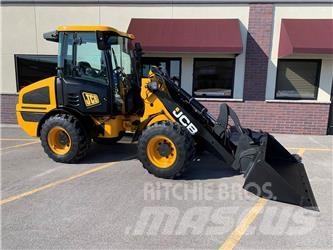 JCB 407B Naudoti ratiniai krautuvai