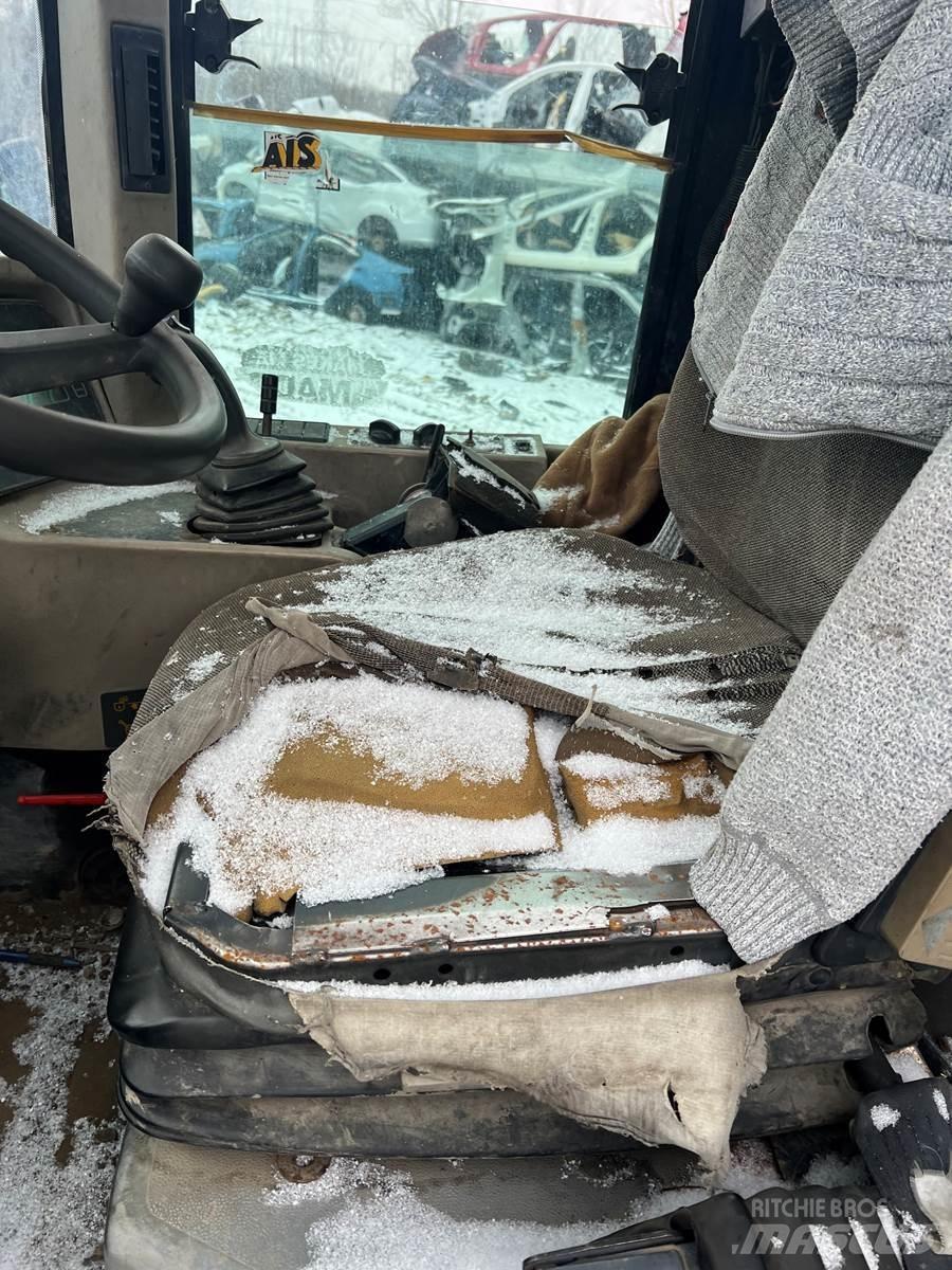 JCB 411 HT Naudoti ratiniai krautuvai