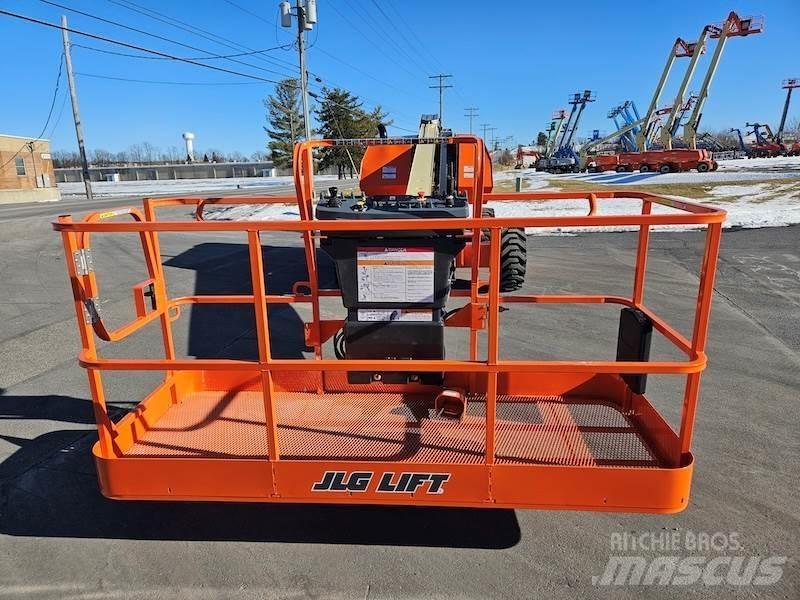 JLG 600S Teleskopiniai keltuvai