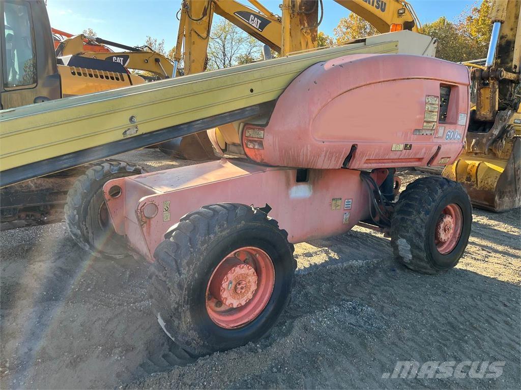 JLG 600S Kiti keltuvai ir platformos