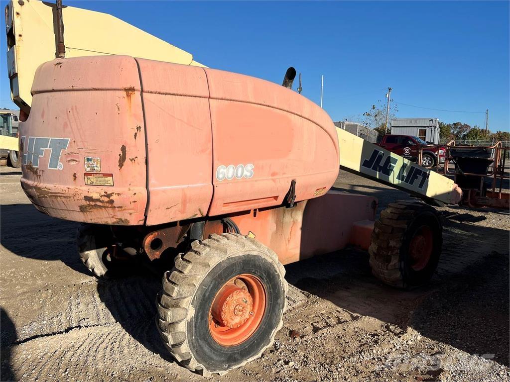 JLG 600S Kiti keltuvai ir platformos
