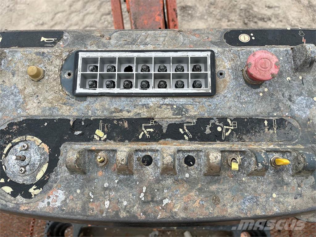 JLG 660SJ Kiti keltuvai ir platformos