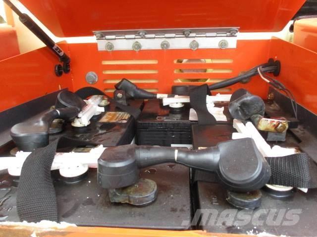 JLG M600J Kiti keltuvai ir platformos