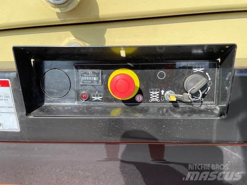 JLG R4045 Žirkliniai keltuvai