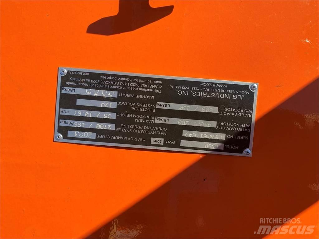 JLG T350 Ant priekabų montuojamos kėlimo platformos