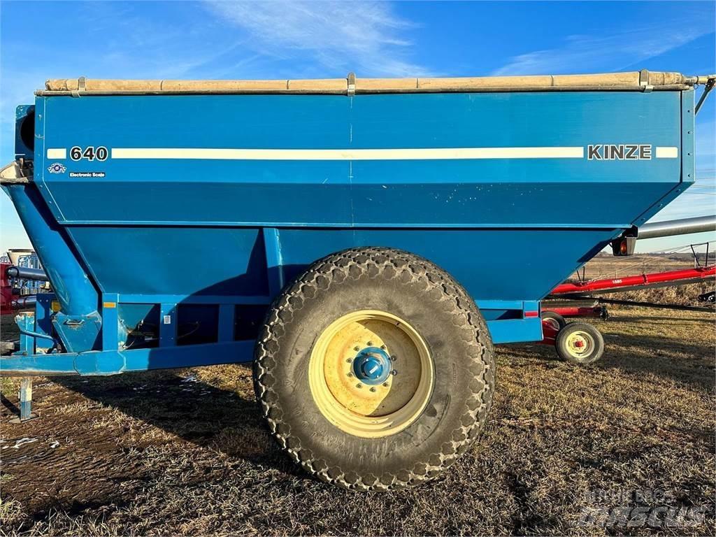 Kinze 640 Grūdų vežimėliai