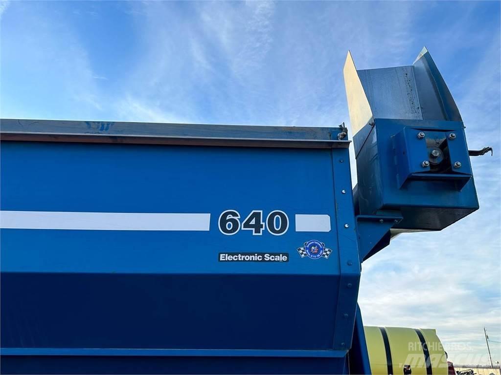Kinze 640 Grūdų vežimėliai