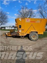 Kuhn 5144 Pašarų maišytuvai-dalytuvai
