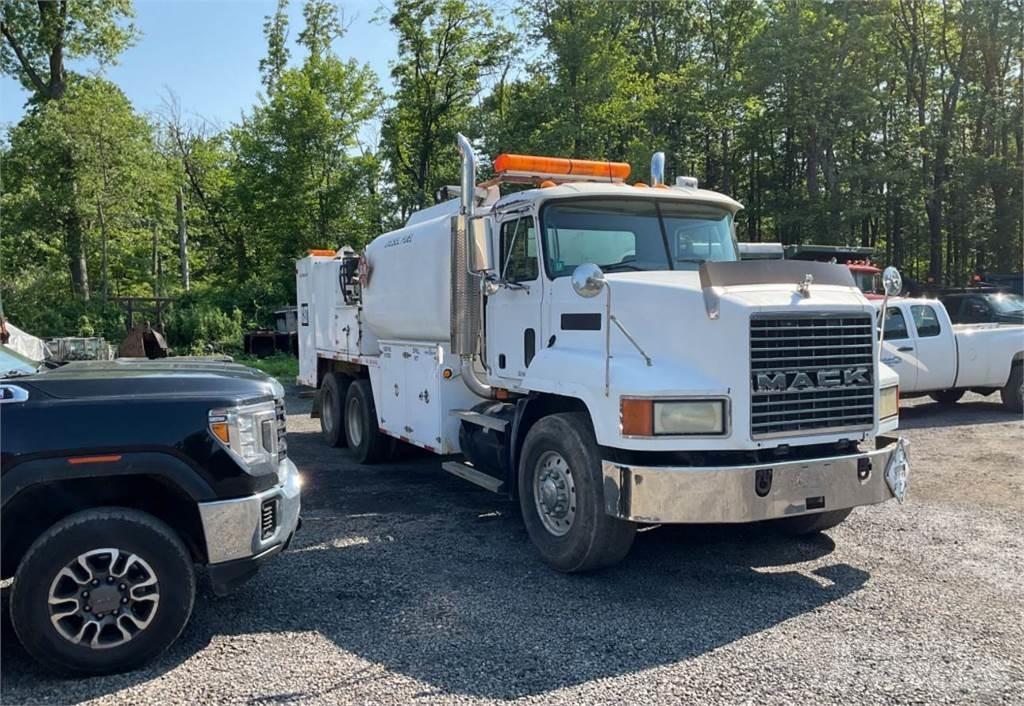 Mack CH613 Automobilinės cisternos