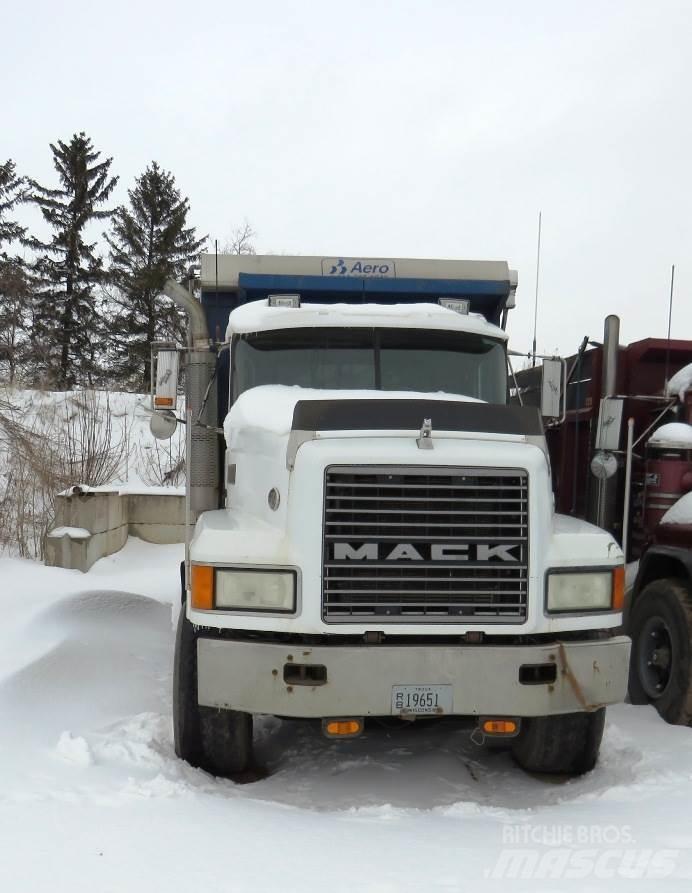 Mack CL613 Savivarčių priekabų vilkikai