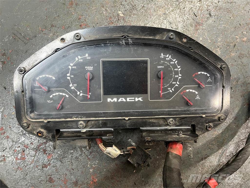 Mack LE612 Transportas - Kita