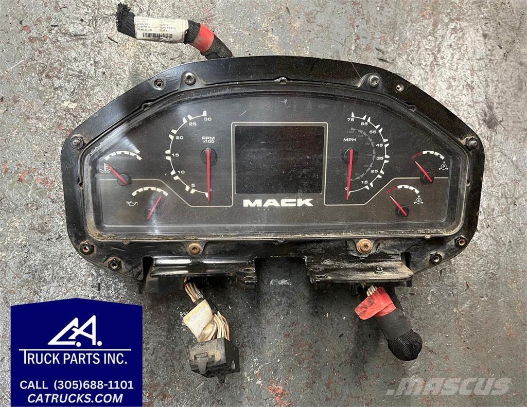 Mack LE613 Transportas - Kita