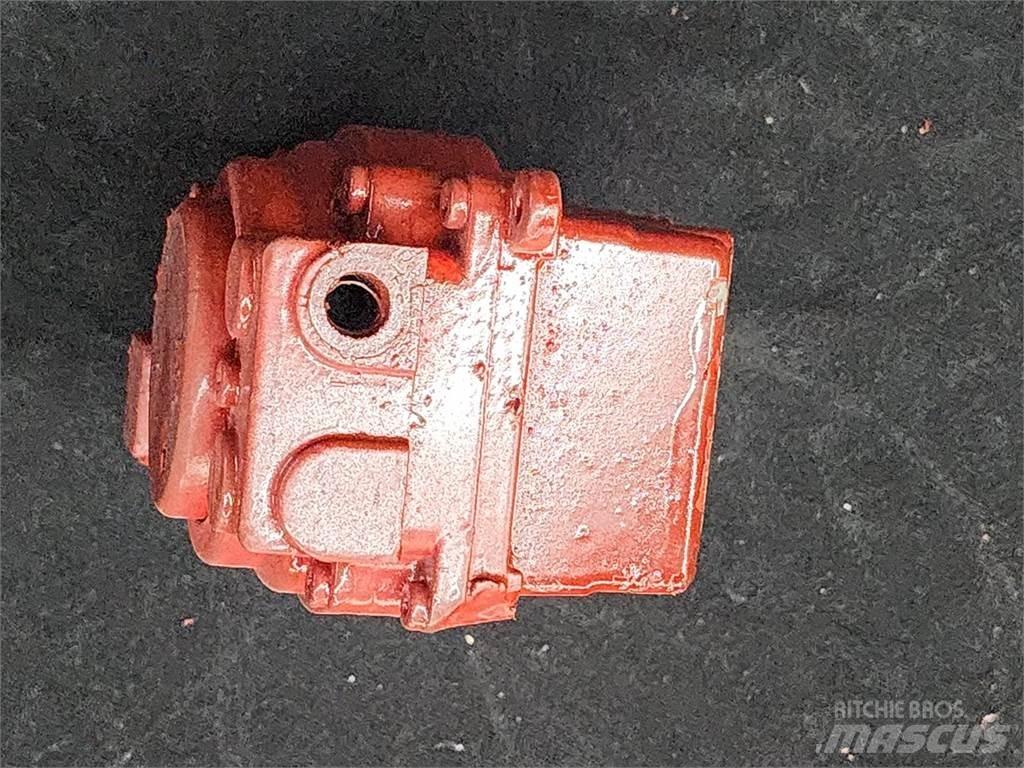 Mack MP7 Transportas - Kita