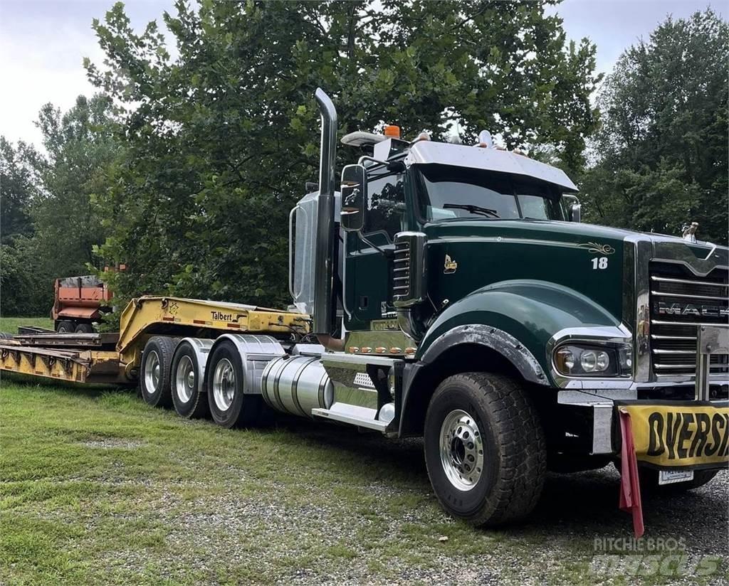 Mack Titan Naudoti vilkikai